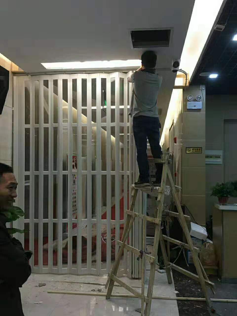 PVC折叠门